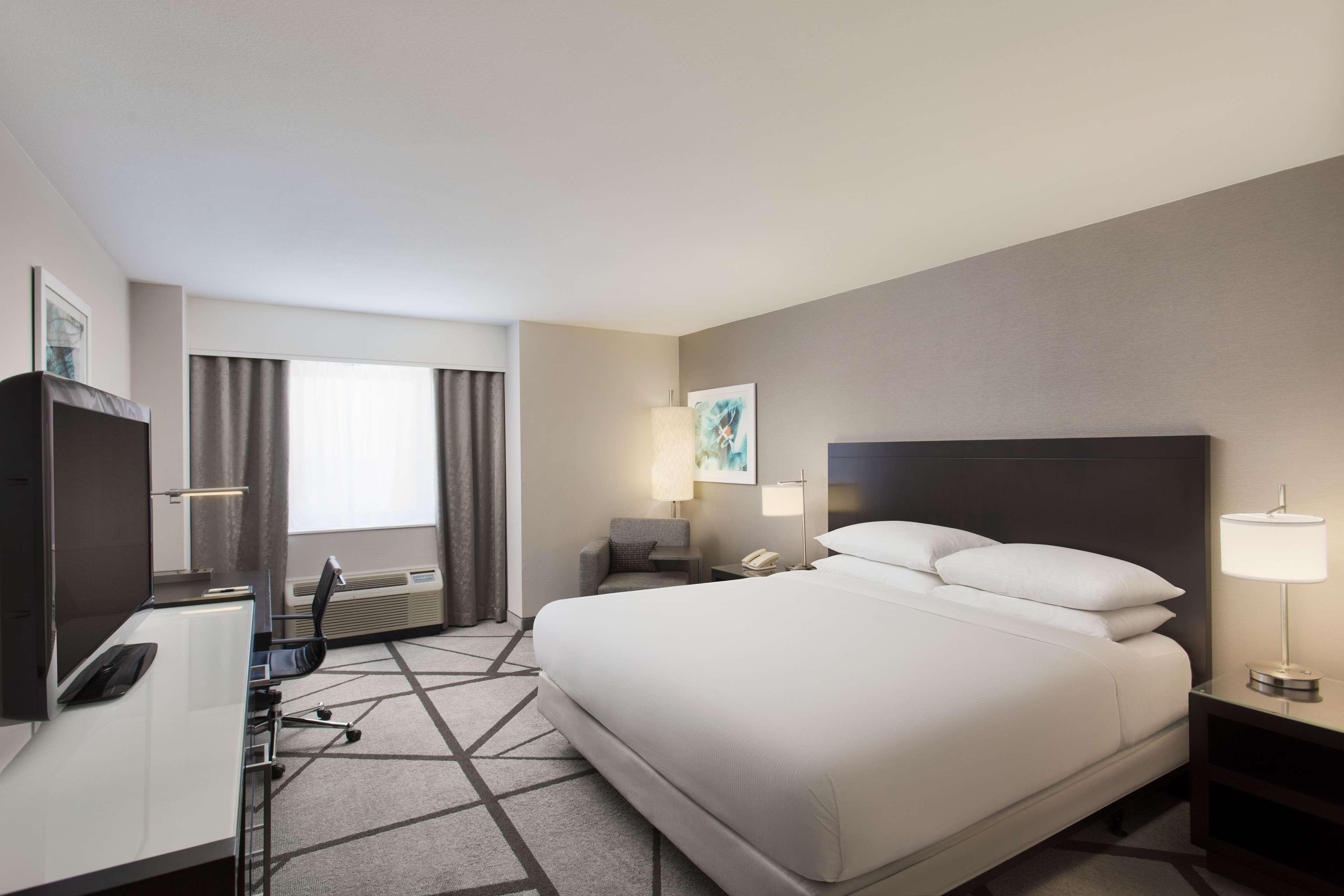 Doubletree By Hilton Los Angeles Norwalk Exterior photo