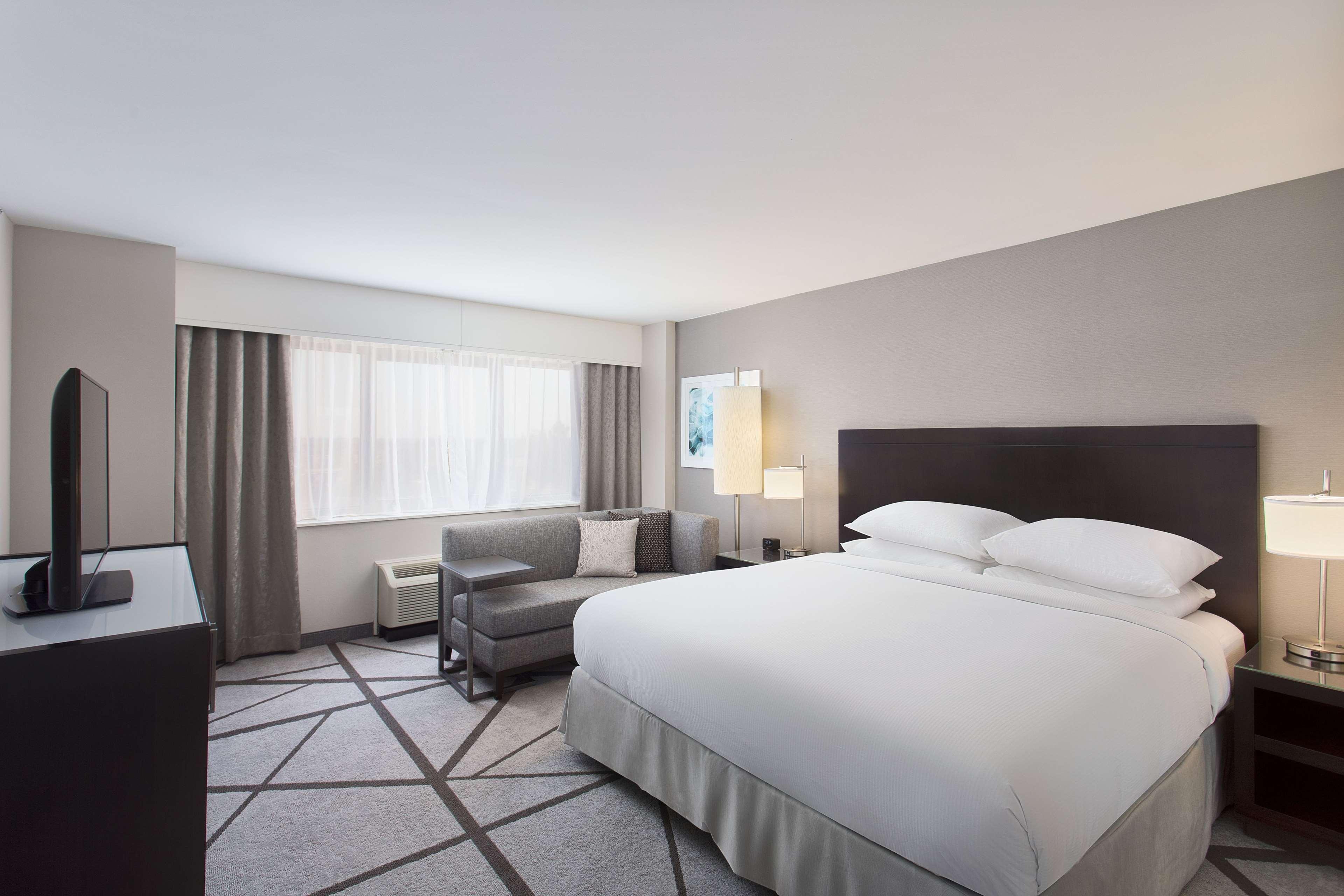 Doubletree By Hilton Los Angeles Norwalk Exterior photo