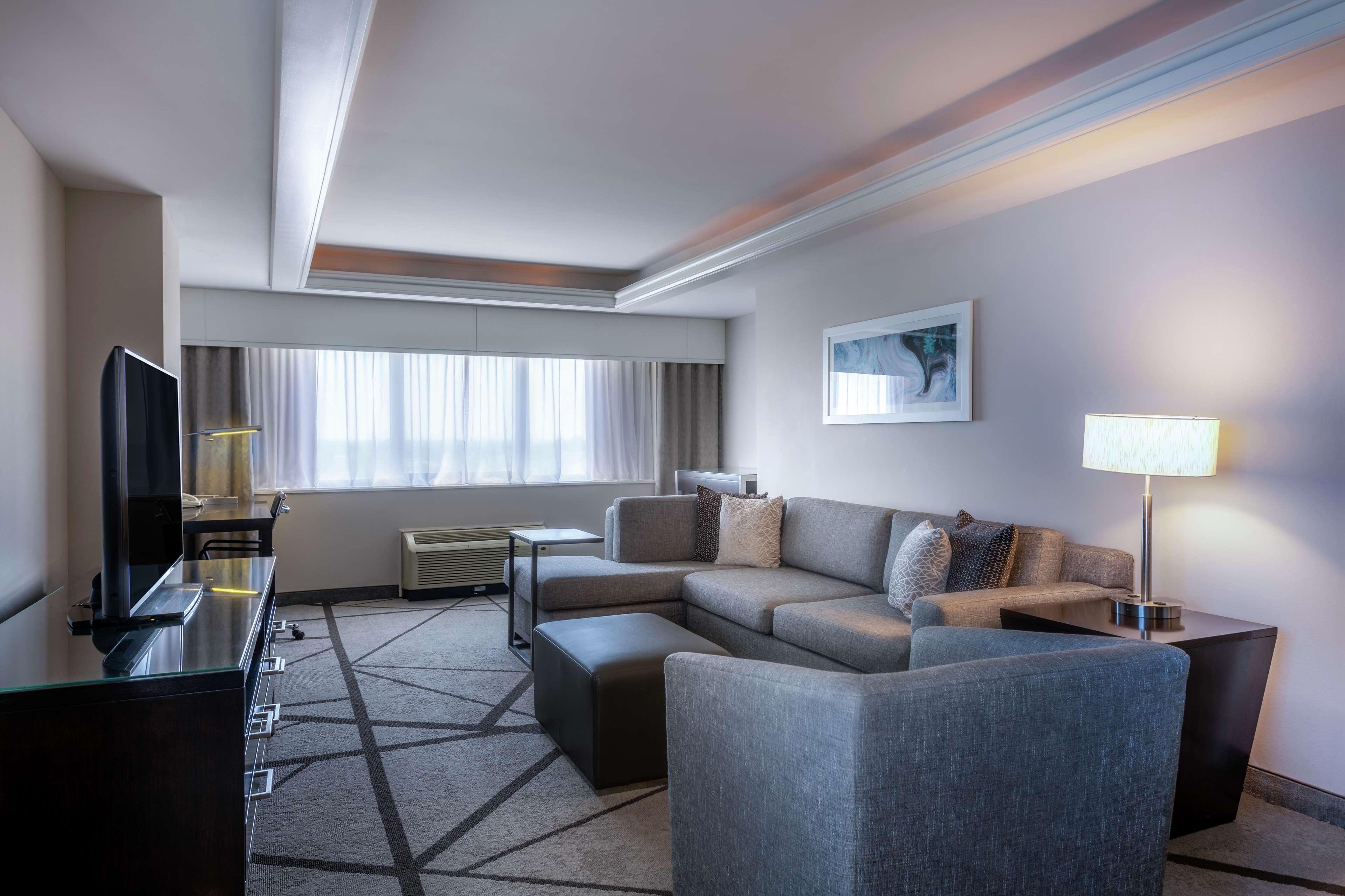 Doubletree By Hilton Los Angeles Norwalk Exterior photo