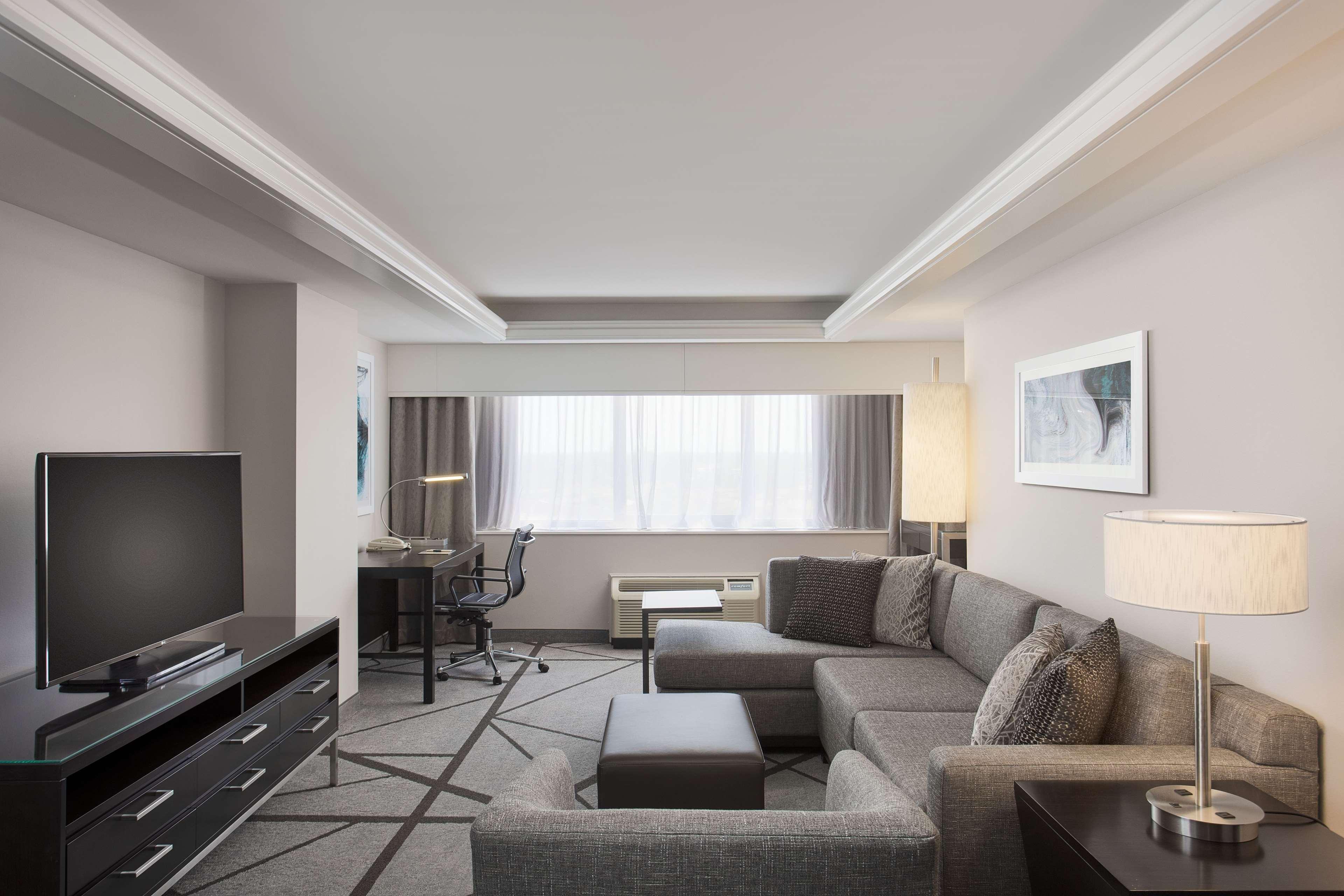 Doubletree By Hilton Los Angeles Norwalk Exterior photo