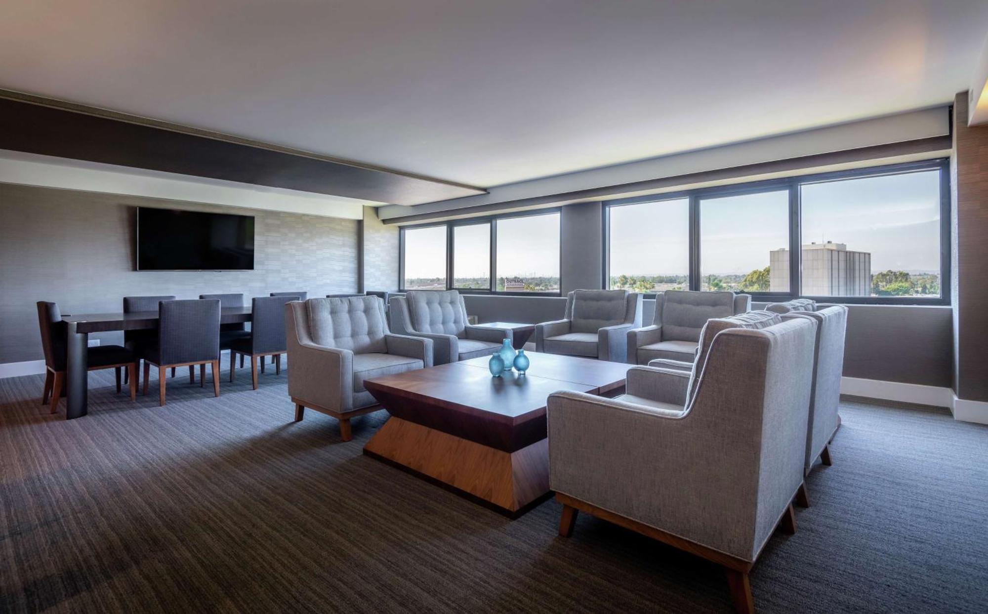 Doubletree By Hilton Los Angeles Norwalk Exterior photo